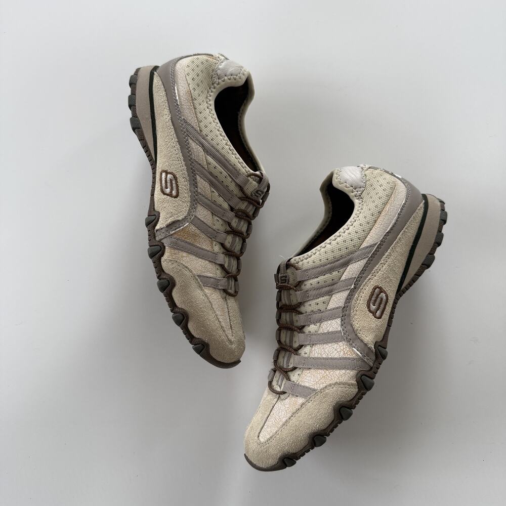 Skechers Sneaker Shoes Womens Size 7.5 Beige Leather Slip On Walking Comfort